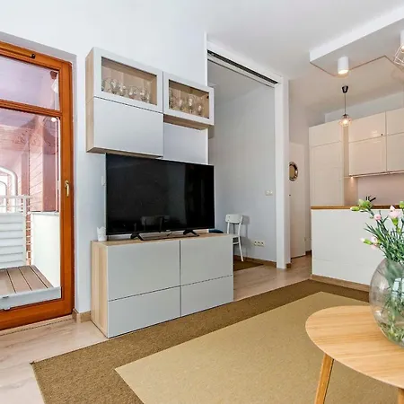 - Neptun Park By Oneapartments Apartment
