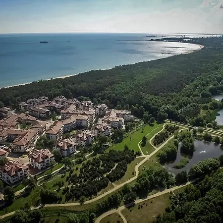 - Neptun Park By Oneapartments *