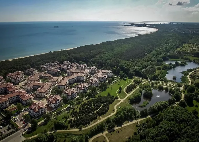 - Neptun Park By Oneapartments *